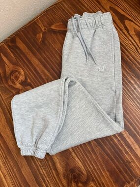 Alo Heather Gray Jogger Sweatpants